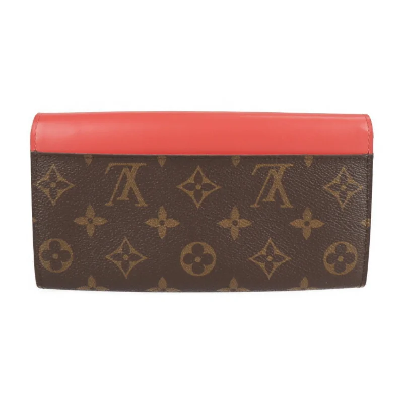 Louis Vuitton crossbody bags with a keychain holder for practicalityLouis Vuitton Brown Leather Sarah wallet accessories