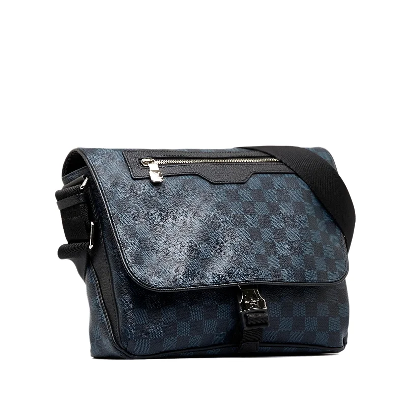 Louis Vuitton crossbody bags with a woven leather strap for textureLouis Vuitton Damier Cobalt Matchpoint Messenger (r6Zfrr)