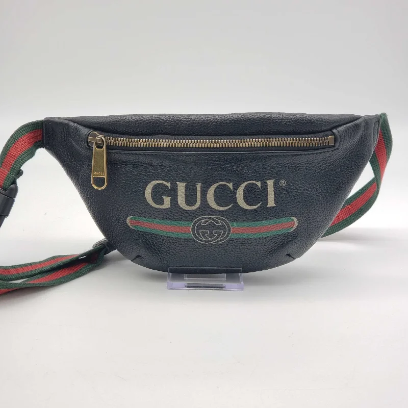 Ladies Gucci handbags with a detachable coin purse insideGucci Logo Belt Small Black Belt Bag