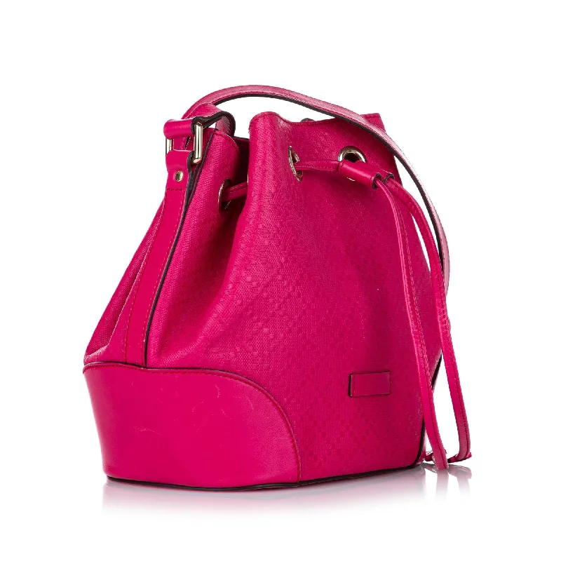 Women Gucci bags with interlocking G hardware for a classic lookGucci Diamante Bright Leather Bucket Bag (37602)