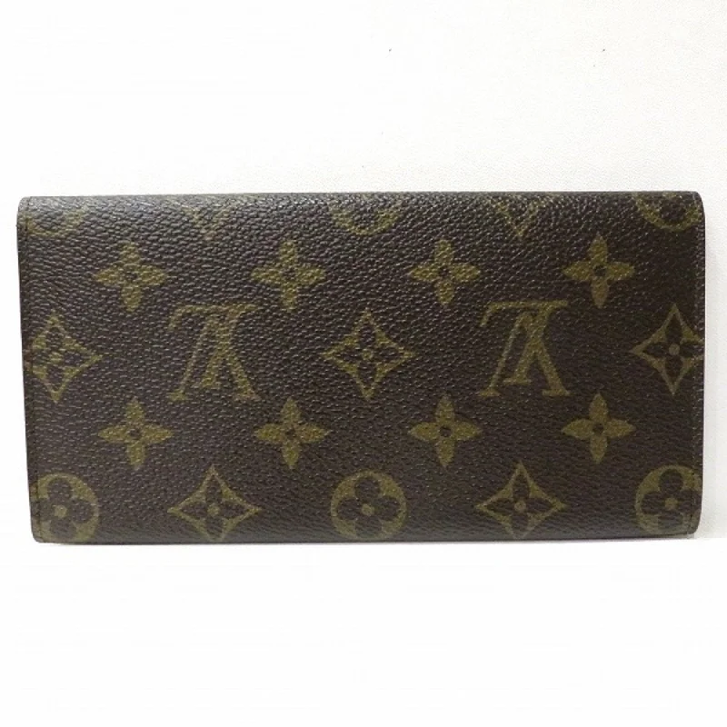 Louis Vuitton Twist bags with a crystal - embellished LV - turnlockLouis Vuitton Brown Canvas Tresor wallet accessories