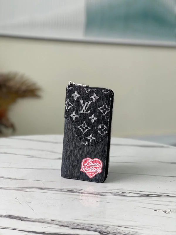 Louis Vuitton bags with a detachable mobile phone holder for convenienceBC - LOUIS VUITTON BAGS - 1695