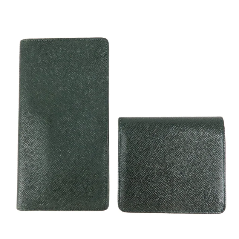 Louis Vuitton Alma bags with a monogram - embossed leather surfaceLouis Vuitton Taiga Set of 2 Wallet Epicea M30394 M30454