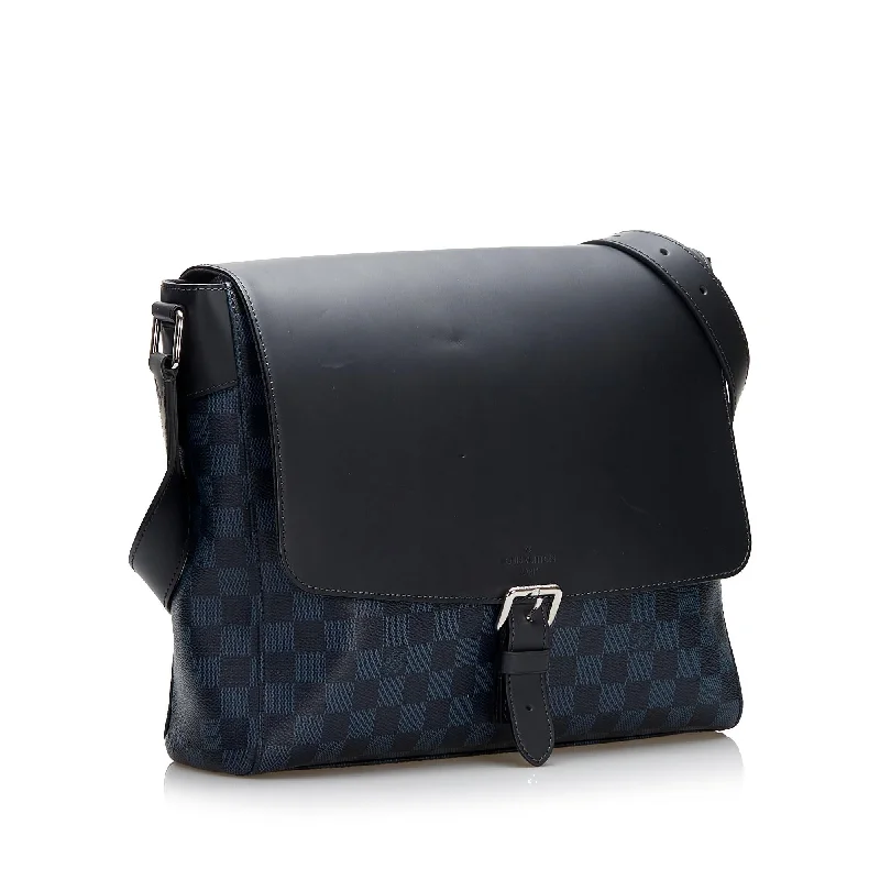 Ladies Louis Vuitton Petite Malle bags with a star - shaped charm for cutenessLouis Vuitton Damier Cobalt Newport (37462)