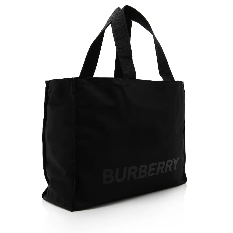 Child - Sized Burberry Bags for Little FashionistasBurberry Econyl Trench Tote (SHF-OzgNun)