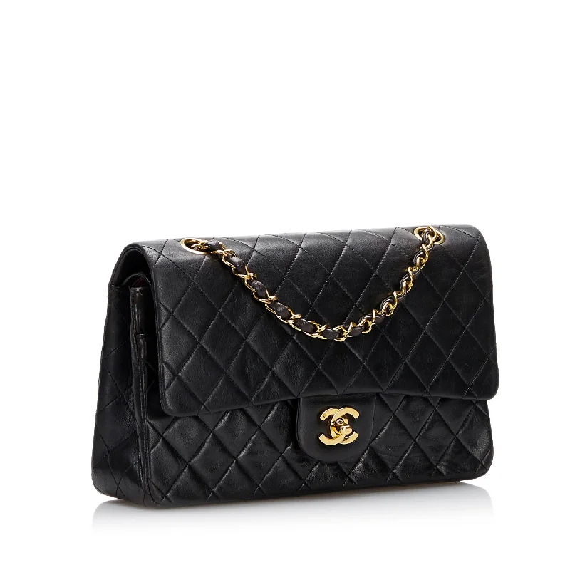 Chanel Lightweight Handbag for Daily ErrandsChanel Small Classic Lambskin Double Flap (NmJz3t)