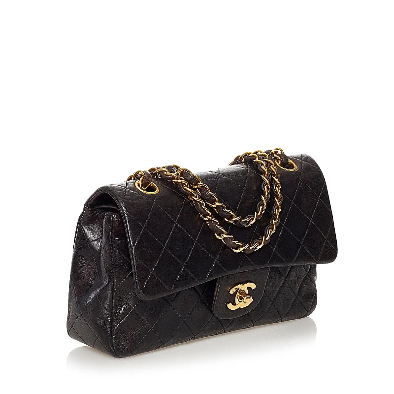 Chanel bags for a polished and professional appearanceChanel Small Classic Lambskin Double Flap (RnAYon)