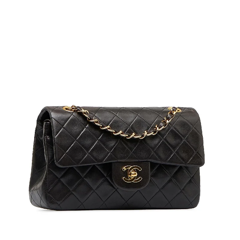 Chanel Black Handbag for Business MeetingsChanel Small Classic Lambskin Double Flap (XyrSNo)