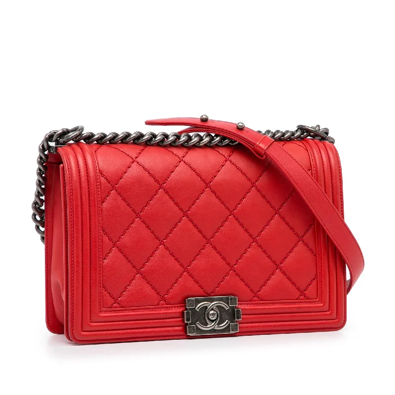 Chanel bags perfect for everyday elegChanel Small Lambskin Double Stitch Boy Flap (xZDUeB)