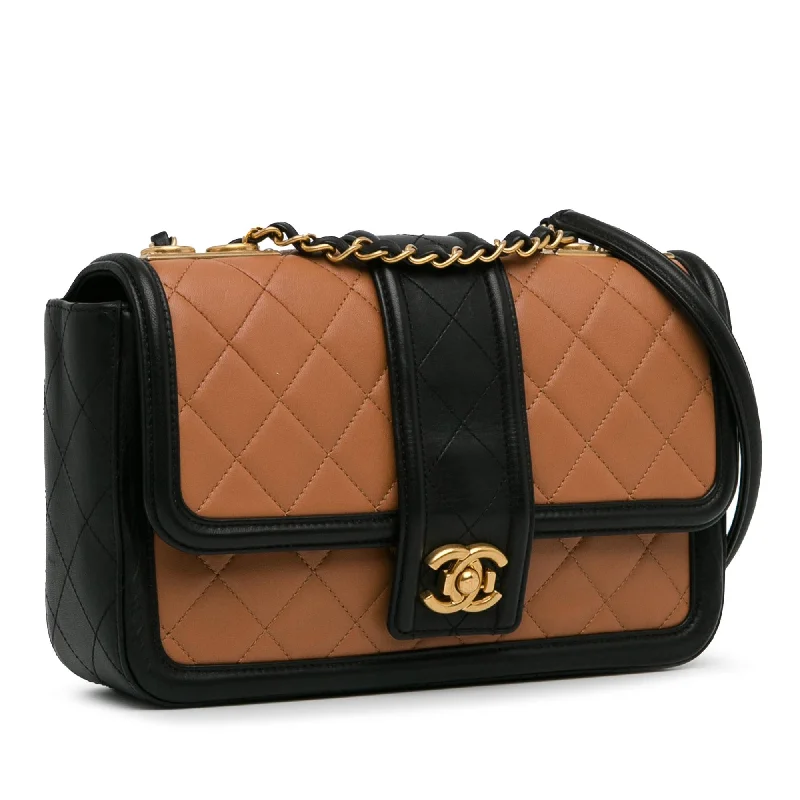 Chanel bags as wedding day accessoriesChanel Small Lambskin Elegant CC Flap (H8xtTB)