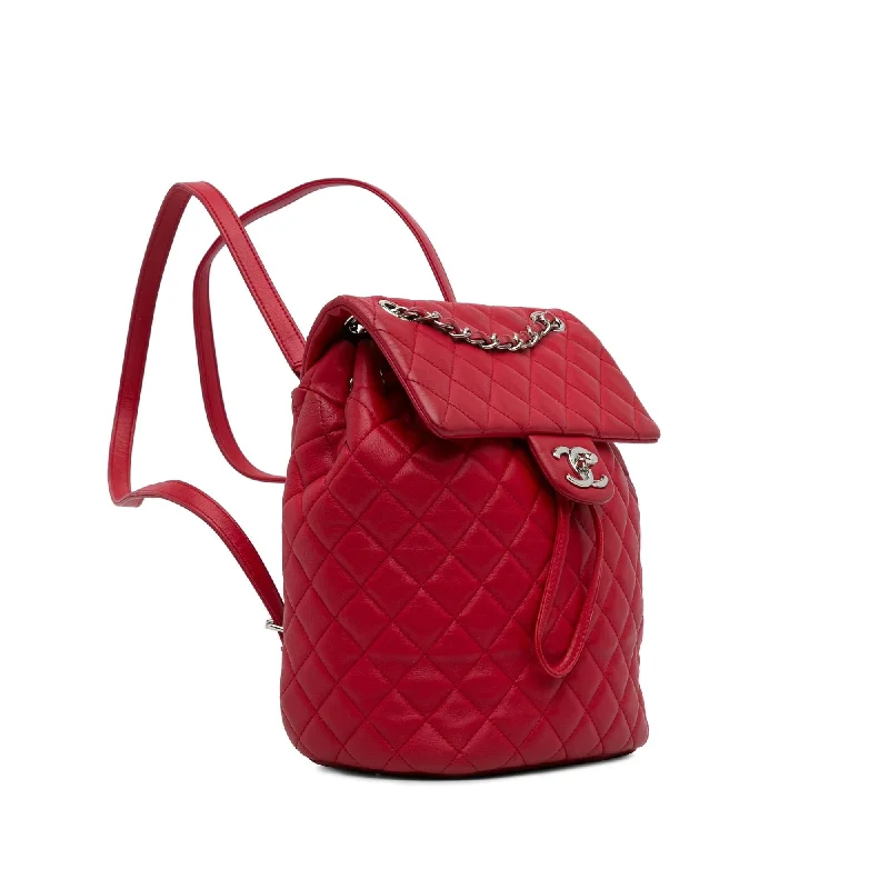 Chanel bags perfect for everyday elegChanel Small Lambskin Urban Spirit Backpack (mWg8Vu)