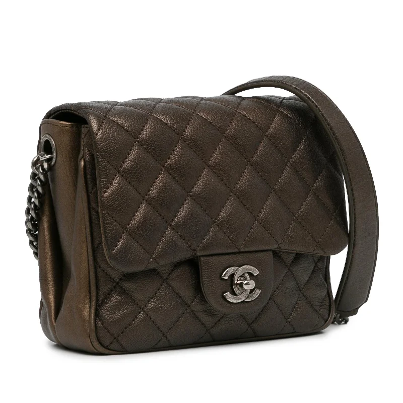 Chanel bags for those who value investment piecesChanel Small Metallic Goatskin Rock in Rome Flap (U8bYRV)