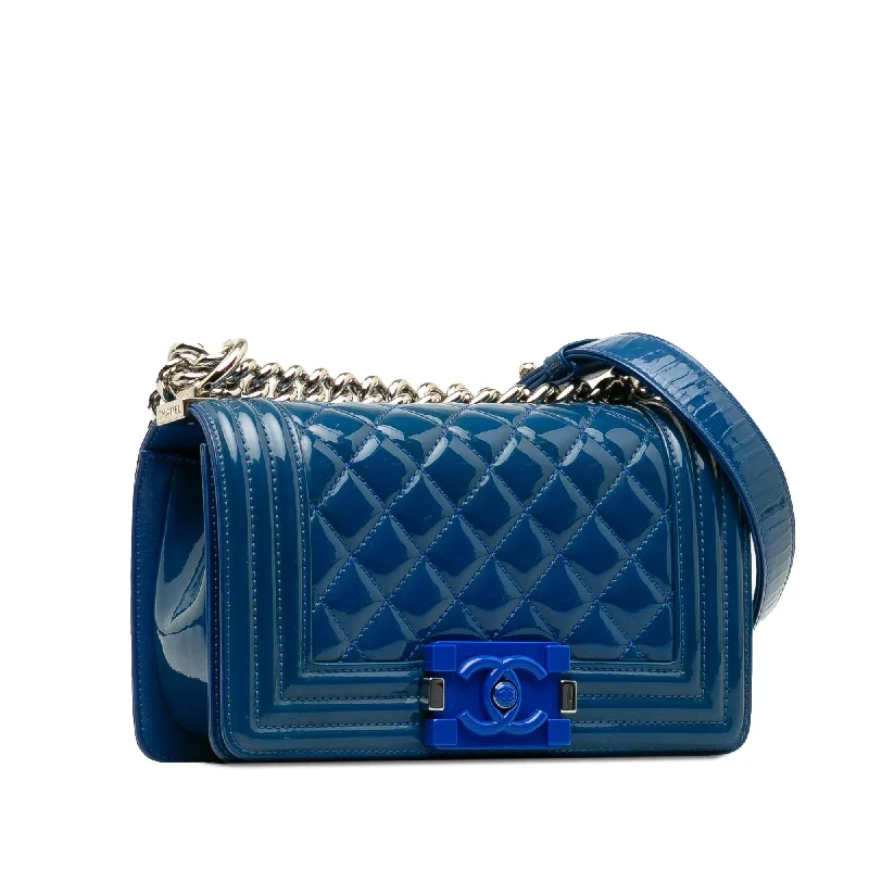 Chanel bags for the minimalist fashionChanel Small Patent Boy Plexiglass Crossbody Bag (ajsK1x)