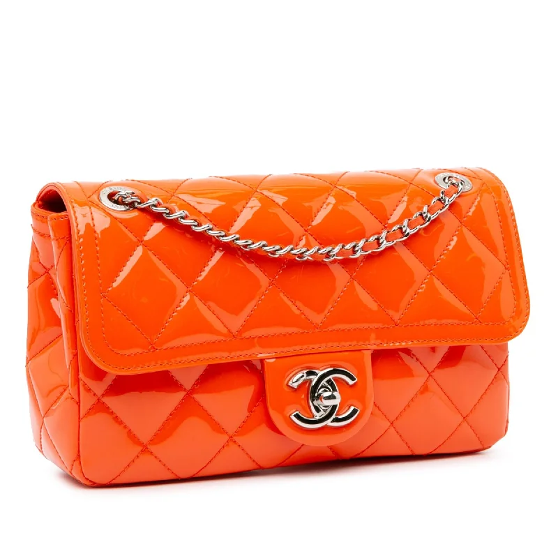 Chanel bags for women who love timeless fashionChanel Small Patent Coco Shine Flap (uOk6MM)