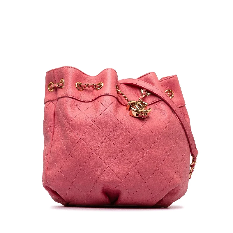 Chanel bags for women who appreciate fine craftsmanshipChanel Small Quilted Calfskin Bucket Bag (aS6Bni)