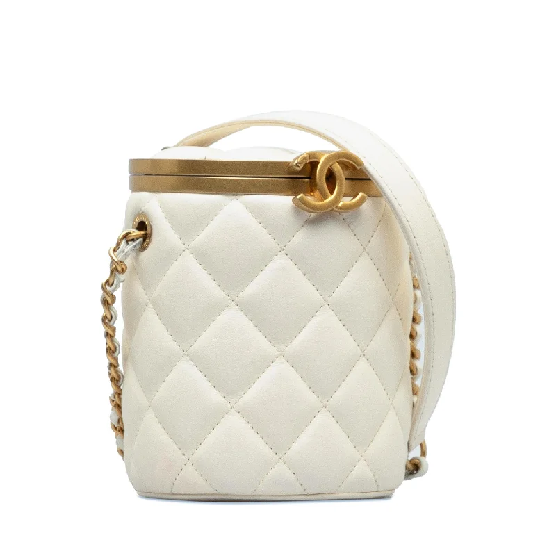 Chanel Colorful Handbag for Spring OutfitsChanel Small Quilted Lambskin Crown Box Bag (GuyXwC)