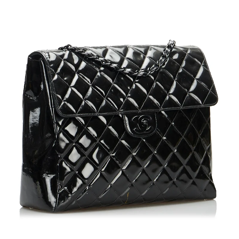 Chanel Lightweight Handbag for Daily ErrandsChanel So Black Matelasse Patent Leather Single Flap Bag (eJHtIM)