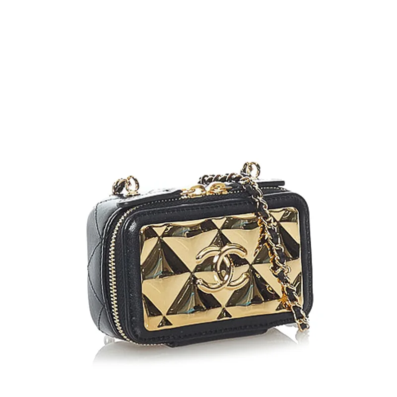 Chanel bags with iconic gold chainsChanel Square Classic Quilted Lambskin Flap (DhK2mq)