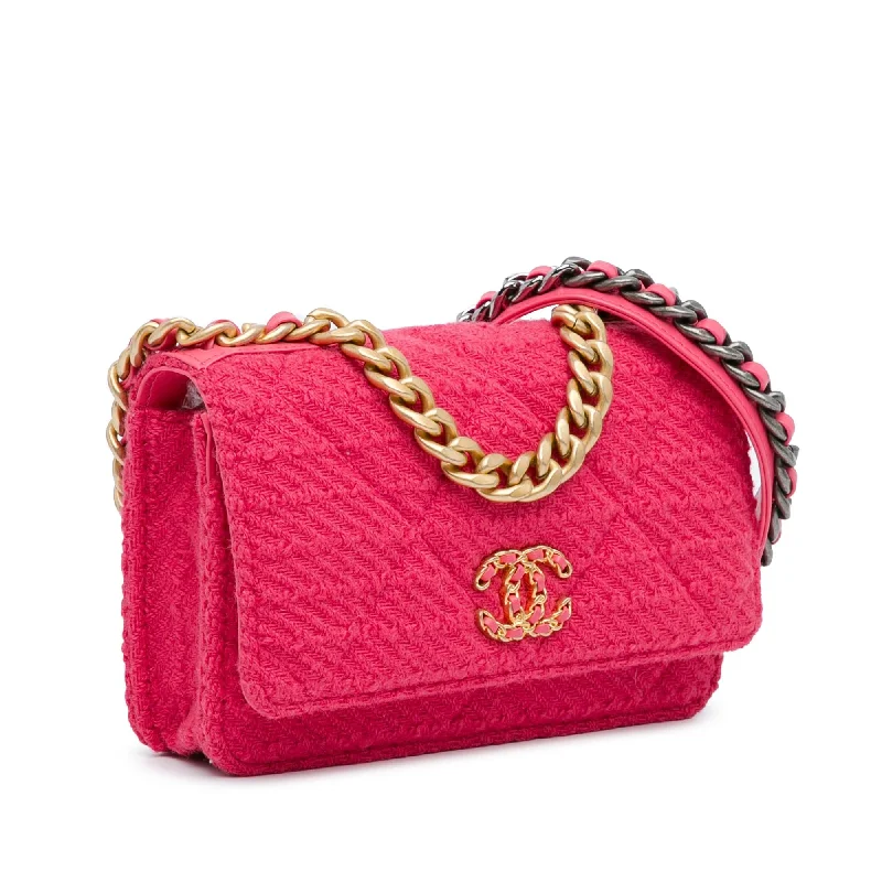 Chanel bags with chain and leather strap combinationsChanel Tweed 19 Wallet On Chain (foUaPL)