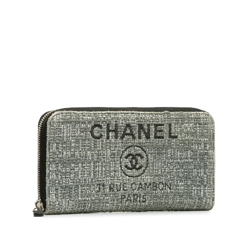 Chanel bags with leather and tweed combinationsChanel Tweed Deauville Continental Wallet (wkaU2P)